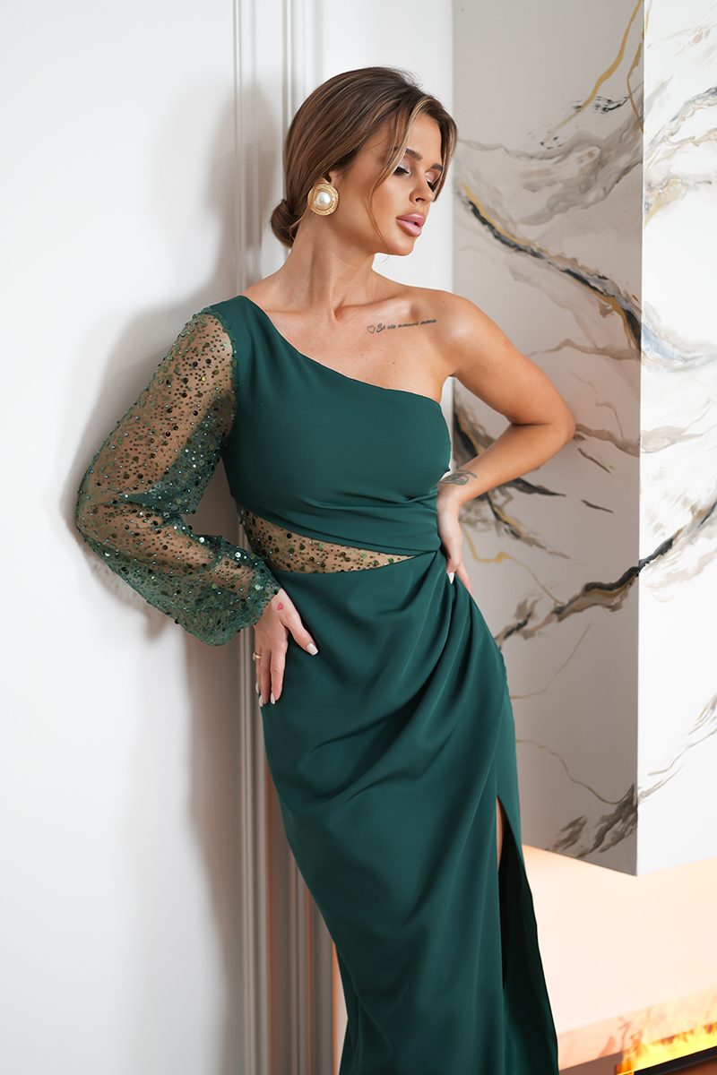 Suknia-z-cekinowym-rekawem-na-jedno-ramie-asymetryczna-gora-ze-wstawka-cekinowa-dol-gladki-marszczony-butelkowa-zielen-5