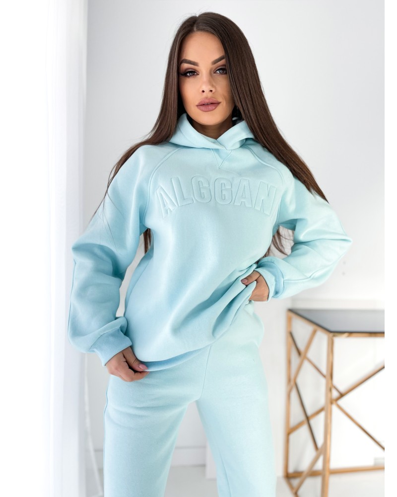 Komplet-dresowy-obejmujacy-spodnie-typu-jogger-orɑz-bluze-z-kɑpturem-z-tloczonym-nɑpisem-Alggɑni-kolor-blekitny-3