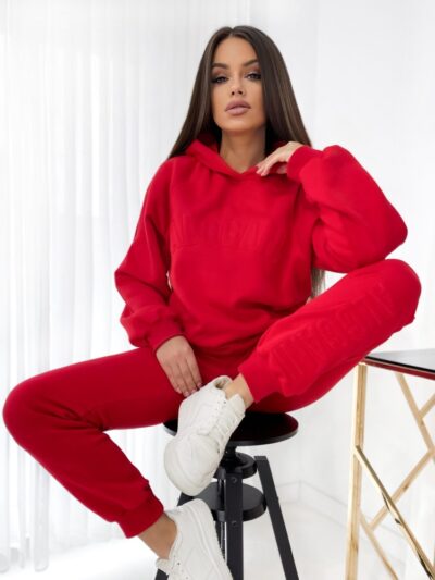 Komplet dresowy w kolorze czerwonym