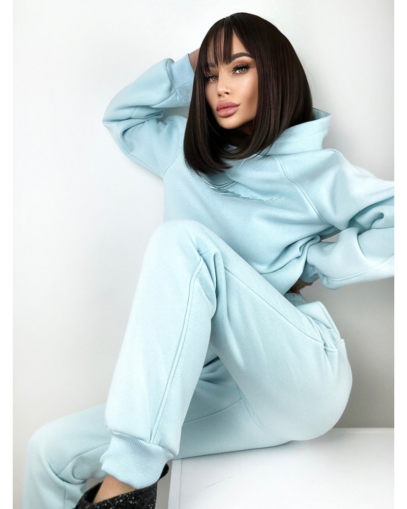 Komplet-dresowy-posiada-bluze-z-kapturem-i-spodnie-typu-jogger-wykonczone-sciagaczem-kolor-blekitny-1