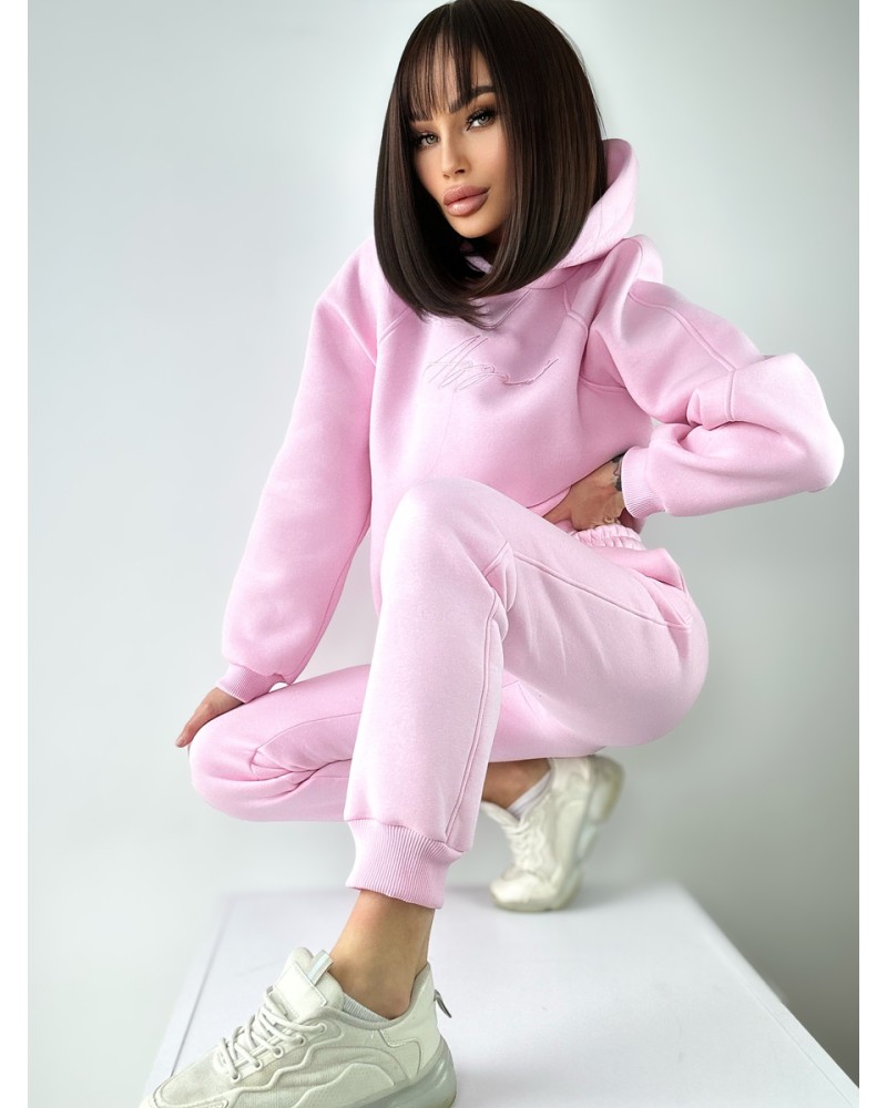 Komplet-dresowy-posiada-bluze-z-kapturem-i-spodnie-typu-jogger-wykonczone-sciagaczem-kolor-roz-1