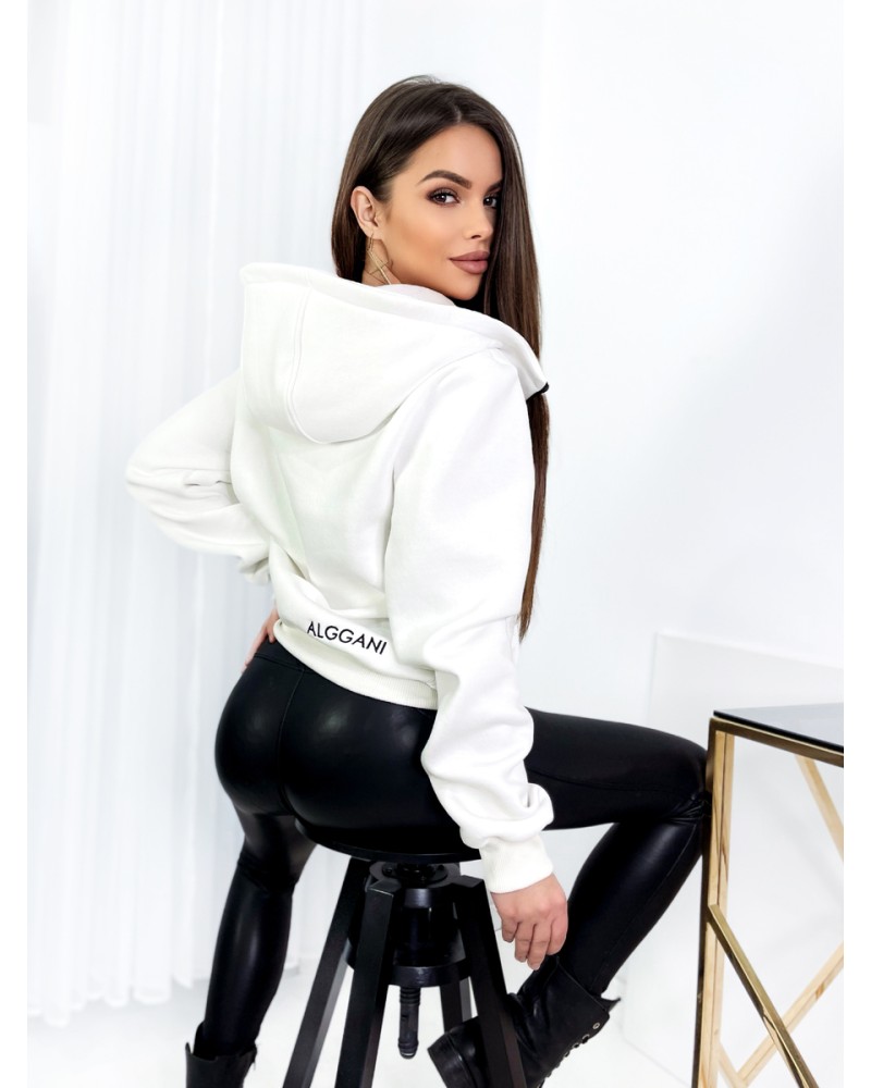 Rozpinana-damska-bluza-z-kapturem-kolor-bialy-4